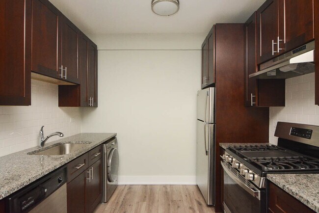 Foto del edificio - 725 St Johns Ave