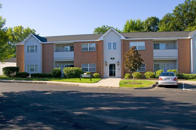 Edificio de apartamentos - Partridge Hill Apartments
