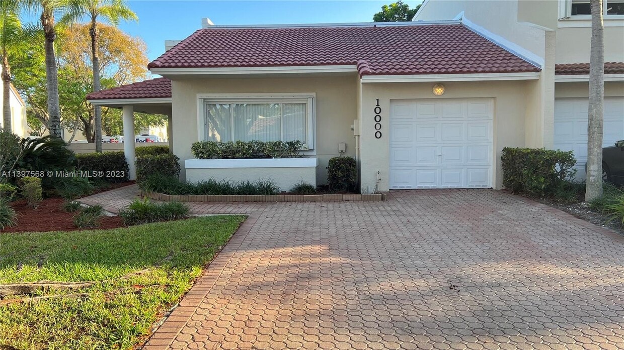 10000 NW 43rd Terrace, Doral, FL 33178 Townhome Rentals in Doral FL