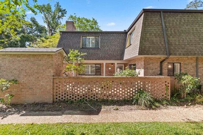 Building Photo - 3219 Thomasville Rd