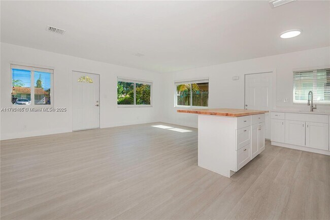 Foto del edificio - 1511 NW 8th Ave