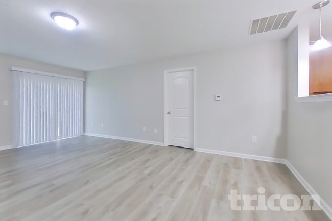 Foto del edificio - 11491 N Creekside Dr