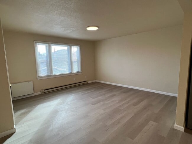 Building Photo - 522 Orondo Ave