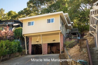 Building Photo - 168-170 Willow Ave