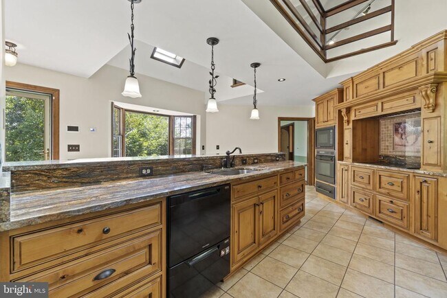 Building Photo - 12780 Chatter Brook Dr