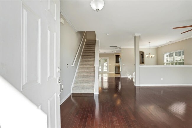 Building Photo - Cute 3 bedroom 2 bath