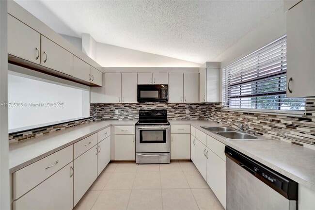 Photo - 204 Congressional Way Townhome