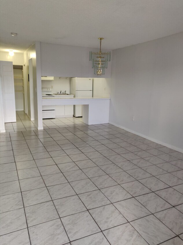 Foto principal - 291 NW 177th St