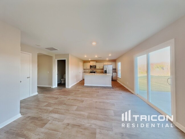 Building Photo - 5235 Ironwood Dr