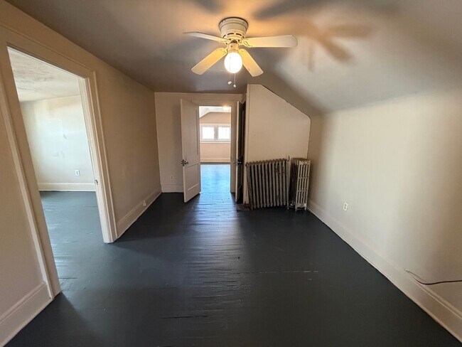 Building Photo - 868 Aberdeen St