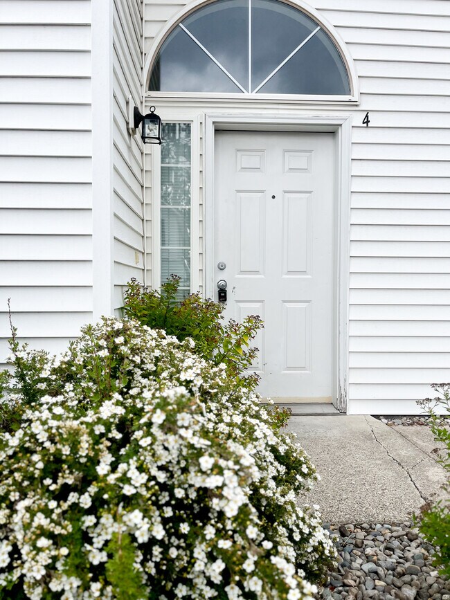 Foto del edificio - 8220 N Loch Haven Dr