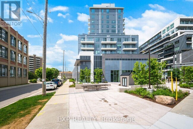 Photo du bâtiment - 93-593 Arthur St S