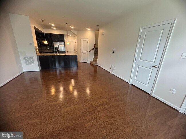 Building Photo - 6436 Walcott Ln