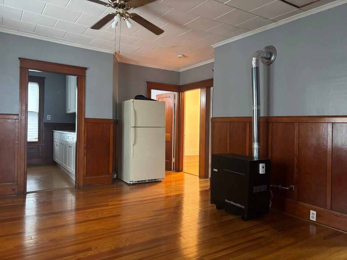 Primary Photo - 109 Hemond Ave