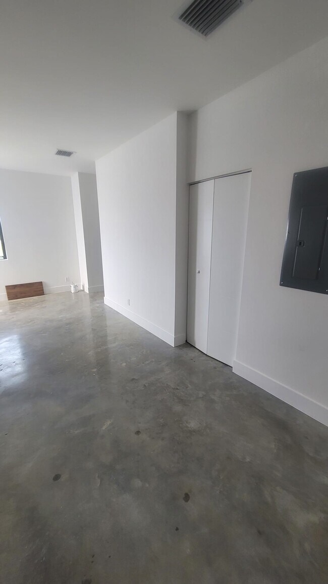 Foto del edificio - 2146 NW 69th Terrace
