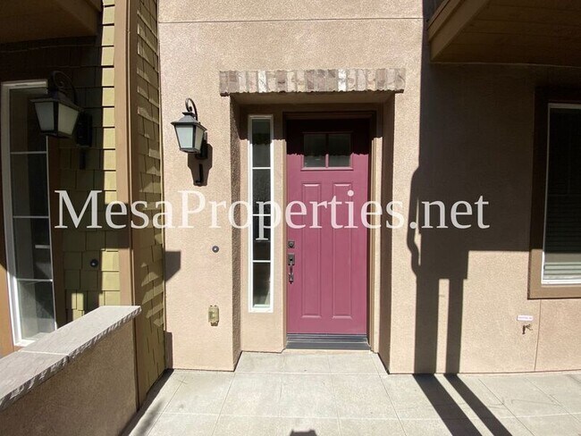 Building Photo - 715 S Azusa Ave