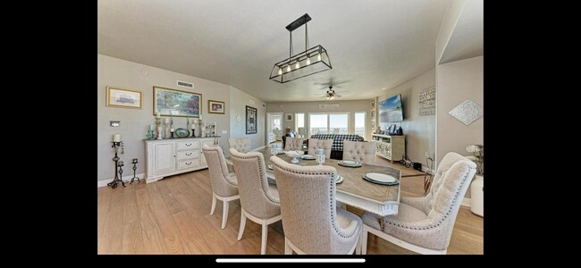 Building Photo - 501 Haben Blvd