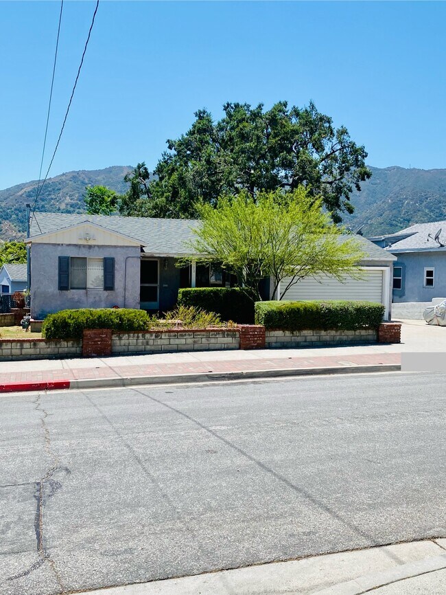 Building Photo - 2602 Piedmont Ave