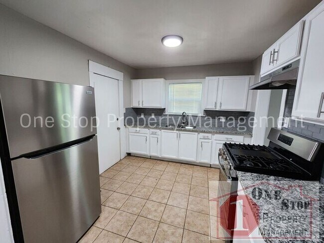 Foto del edificio - Beautiful 3 Bedroom 1 Bathroom in Kansas City