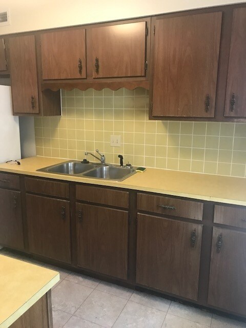 Foto del edificio - 1003 Cedar Terrace