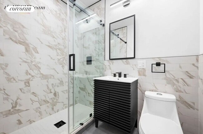 Foto del edificio - 492 11th St