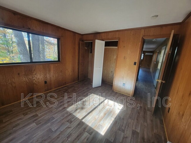 Building Photo - 2877 Rhodes Ln