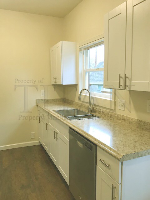 Primary Photo - 840 Jefferson Ave