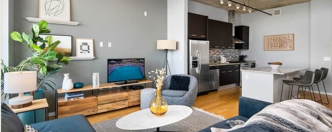Photo - 152 W Roosevelt Rd (Chicago, IL) Apartment