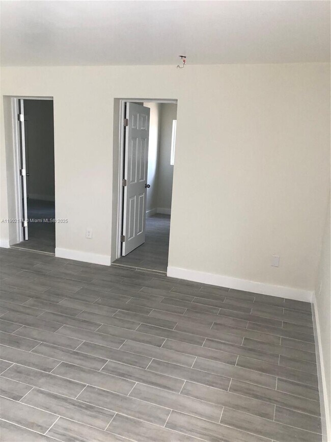 Foto del edificio - 6200 Dewey St