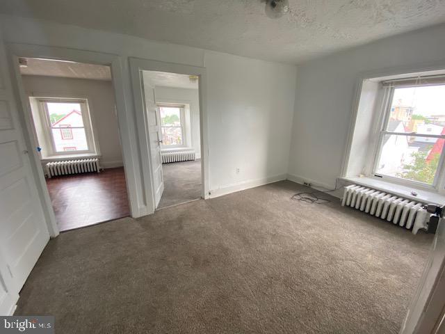 Foto del edificio - 825 Pond St