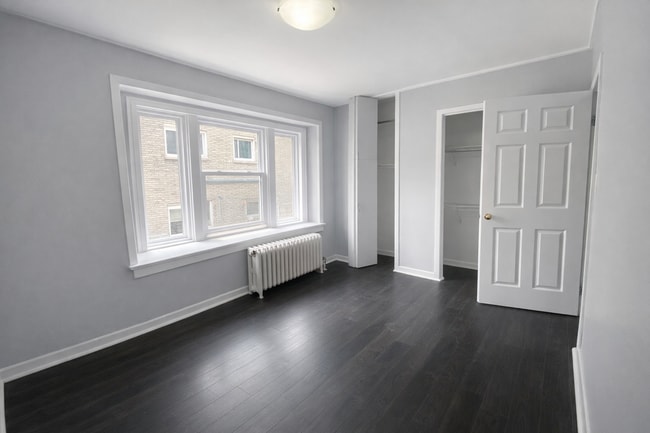 Building Photo - 369 Glendale Av