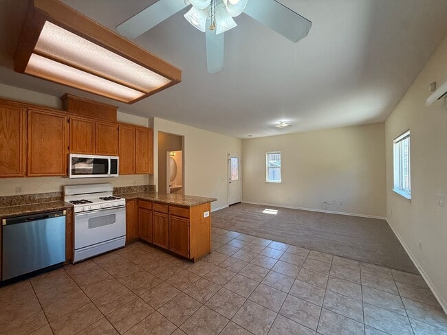 Building Photo - Spacious 4BR/2.5BA El Cajon Home with Back...
