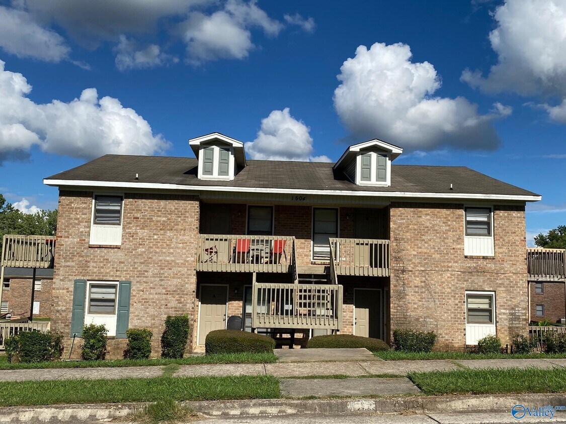 1504 Ascent Trail NW Unit c, Huntsville, AL 35816 Room for Rent in