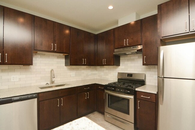 Foto del edificio - 1203 Maple Ave