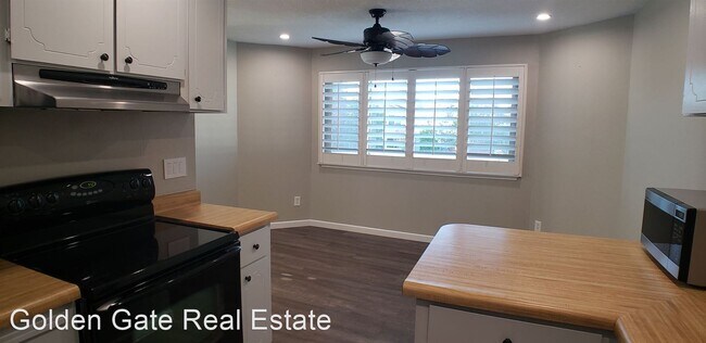 Building Photo - 5060 Valley Crest Dr