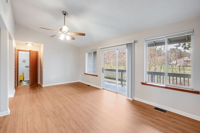 Foto del edificio - Beautiful 5 Bed, 3 Bath Rental Home in Sherwood!