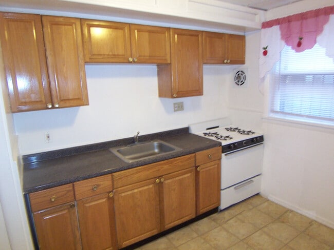 Photo - 1916 S Norwood St House