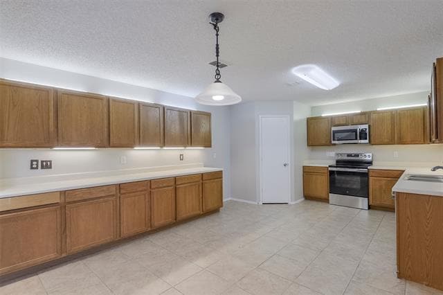 Building Photo - 5525 Ventura St