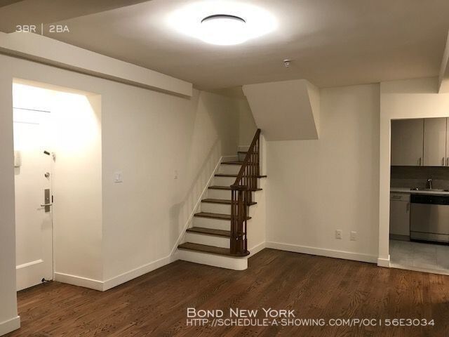 Building Photo - 205 E 74th St