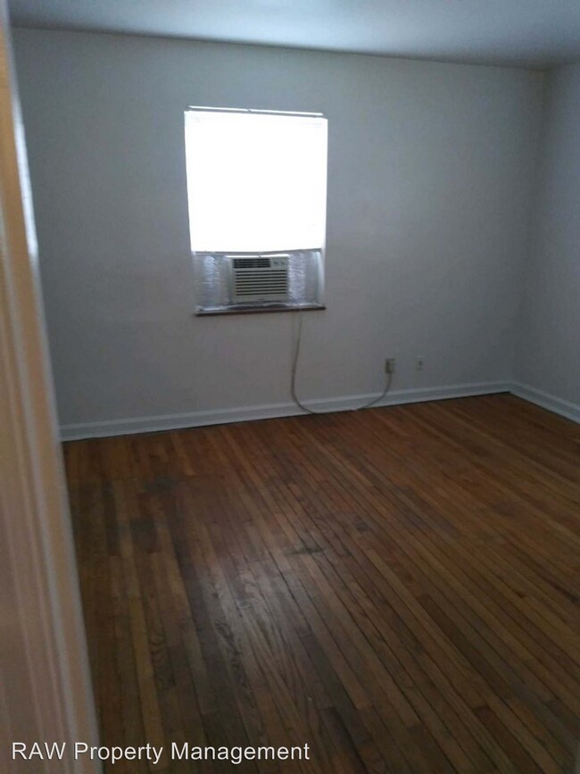 Foto del edificio - 7123 Eastlawn Dr