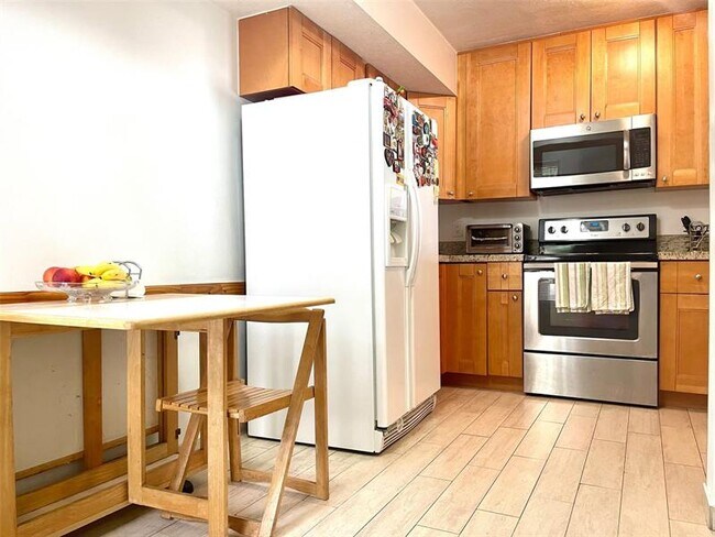 Foto del edificio - 9803 NW 3rd St