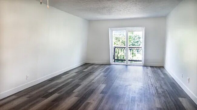 Foto del edificio - 726 Zorn Ave