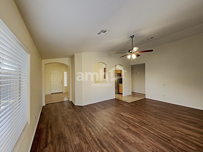 Building Photo - 12584 W Clarendon Ave