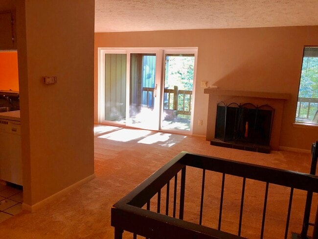 Building Photo - 9014 S Pointe Ridge Ln