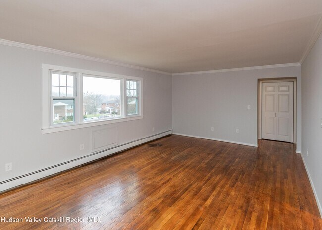 Foto del edificio - 136 N Chestnut St
