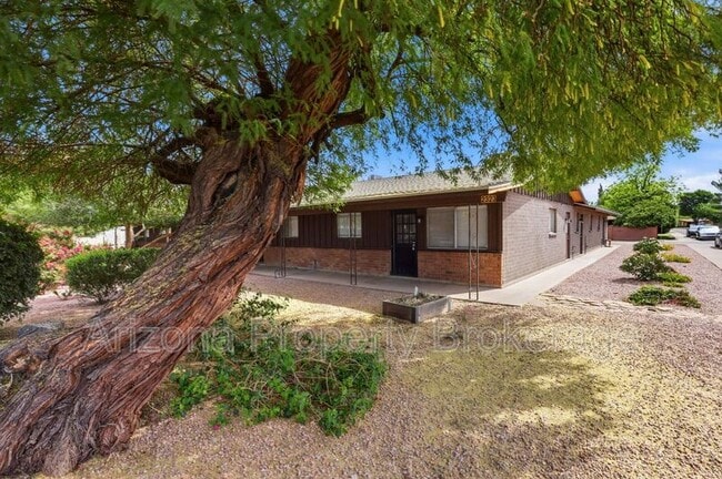 Photo - 2323 S College Ave Apartment