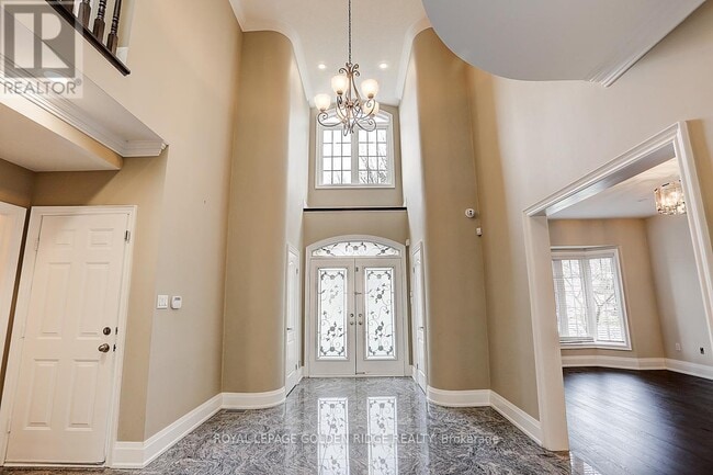 Photo du bâtiment - 11 Hillsborough Ct