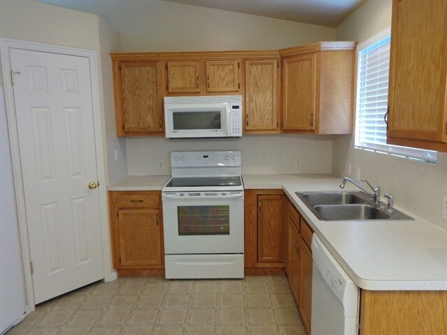 Building Photo - 3759 W 850 S