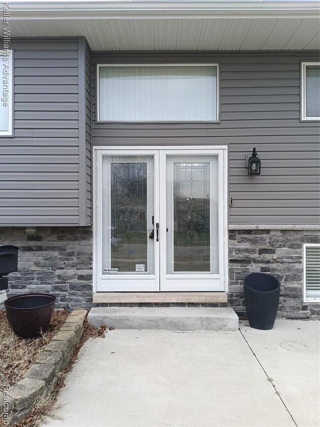 Building Photo - 15730 Anthony St