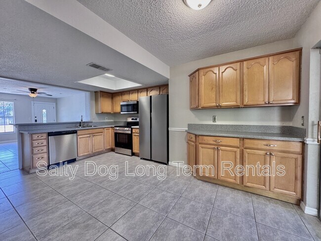 Foto del edificio - 1702 Carolina Ave